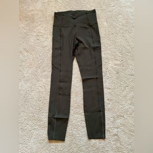 Lululemon : Fast & free 7/8 tight size 4